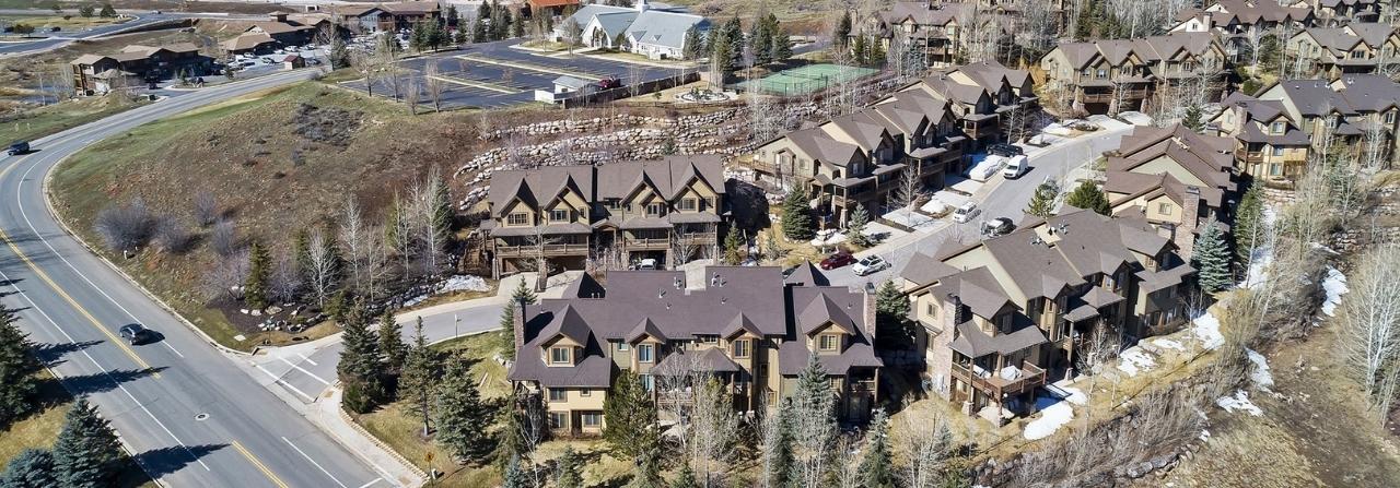 Canyon Links condos in Park City have easy access to Park City and Salt Lake City